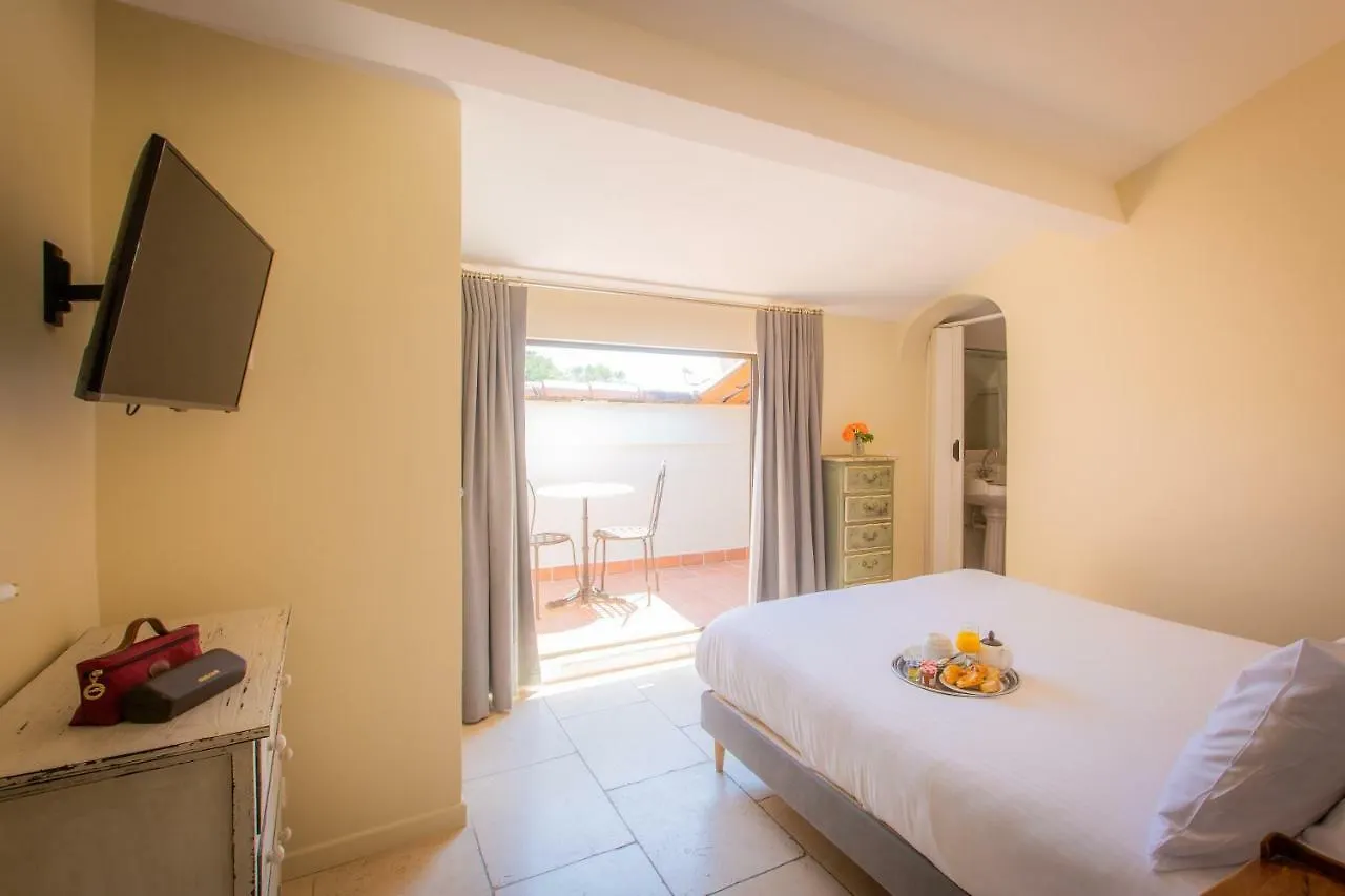 Hotel Les Armoiries Valbonne 3*,