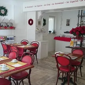 Отель Le 5